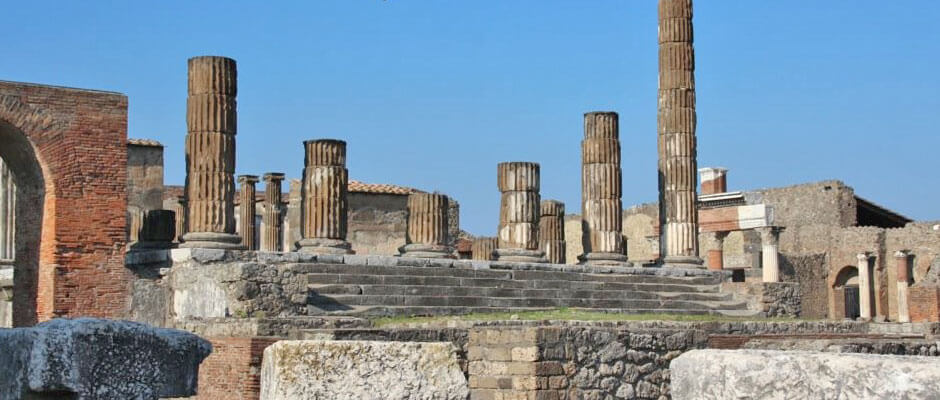 Tour of Pompeii & Herculaneum