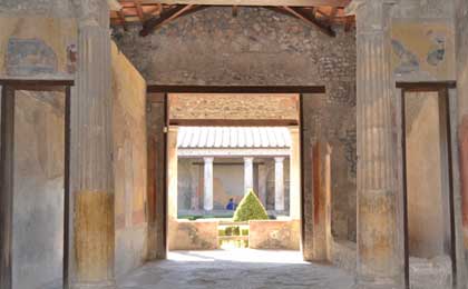 Pompeii & Herculaneum Tour